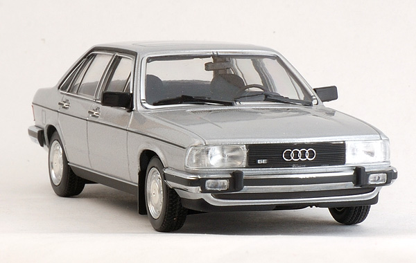 Audi 100 C2